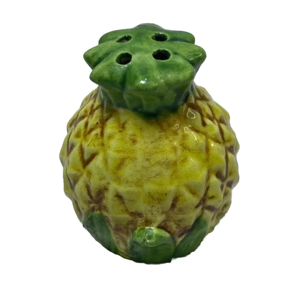 VTG Mini Pineapple Salt /Pepper Shaker Set Japan Hawaii Yellow With Green Leaves